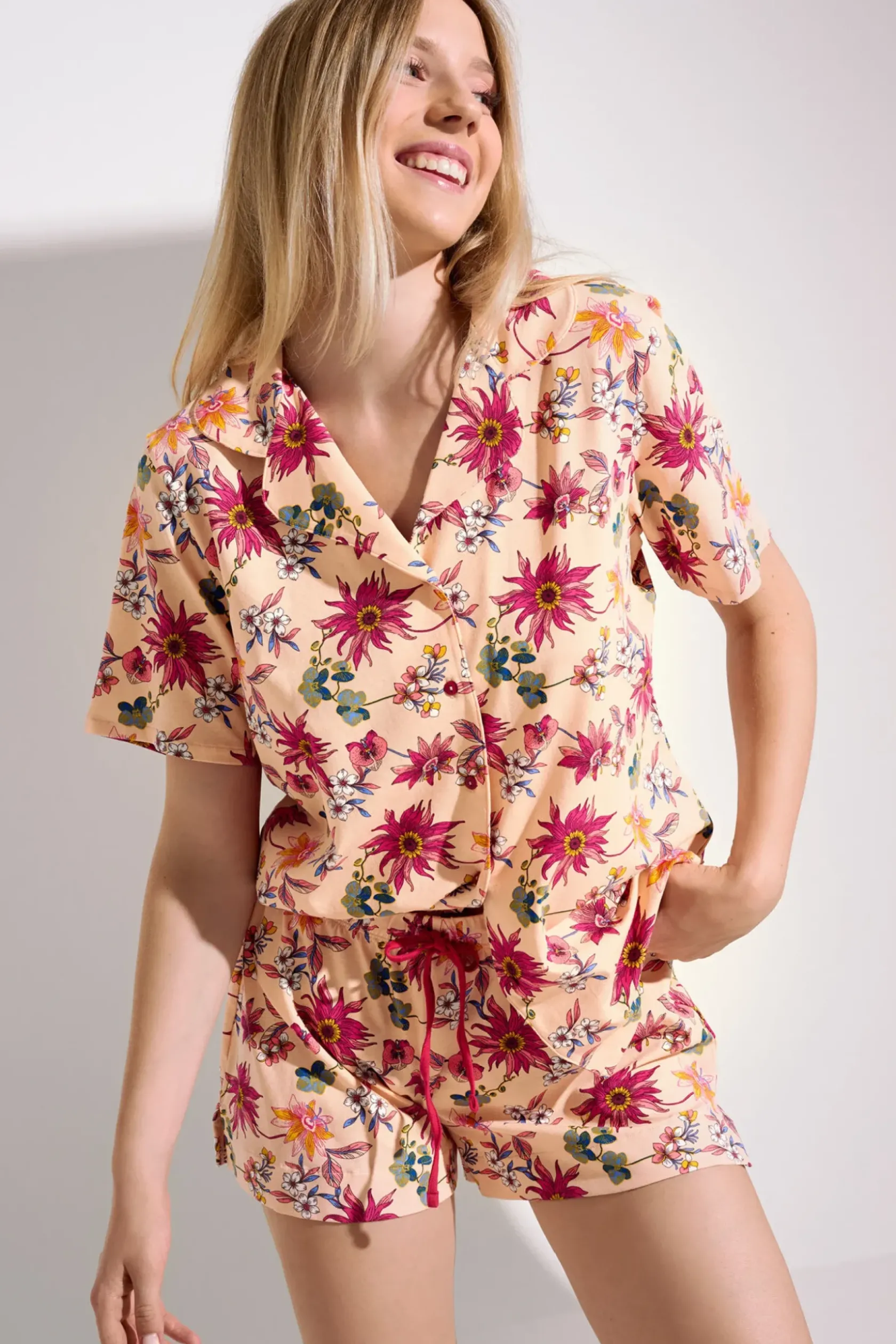Lisca Pyjama mit Schlafshirt und Shorts »Flowers«|Damen Pyjamas